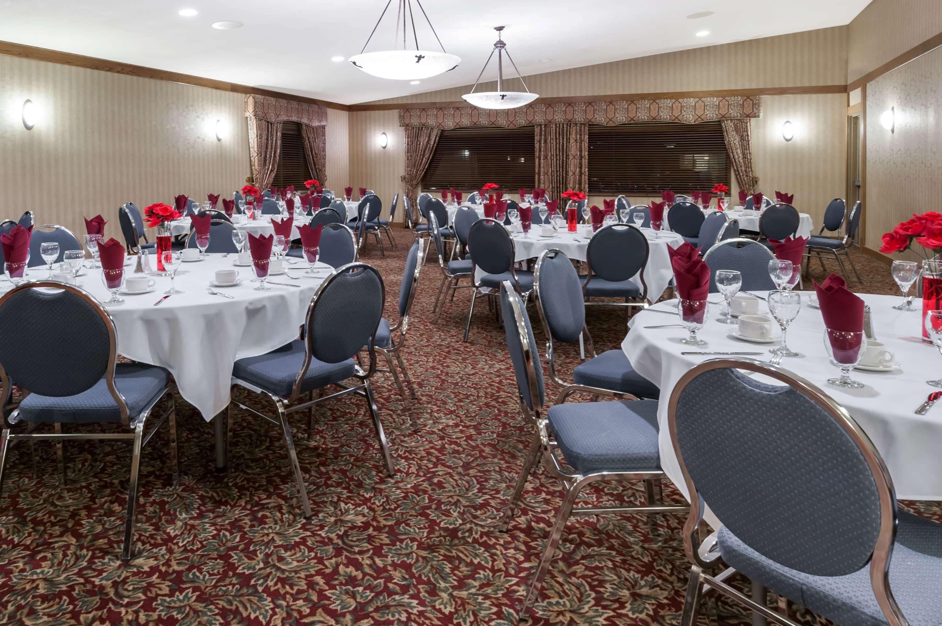 Stony Plain Inn & Suites Exterior foto